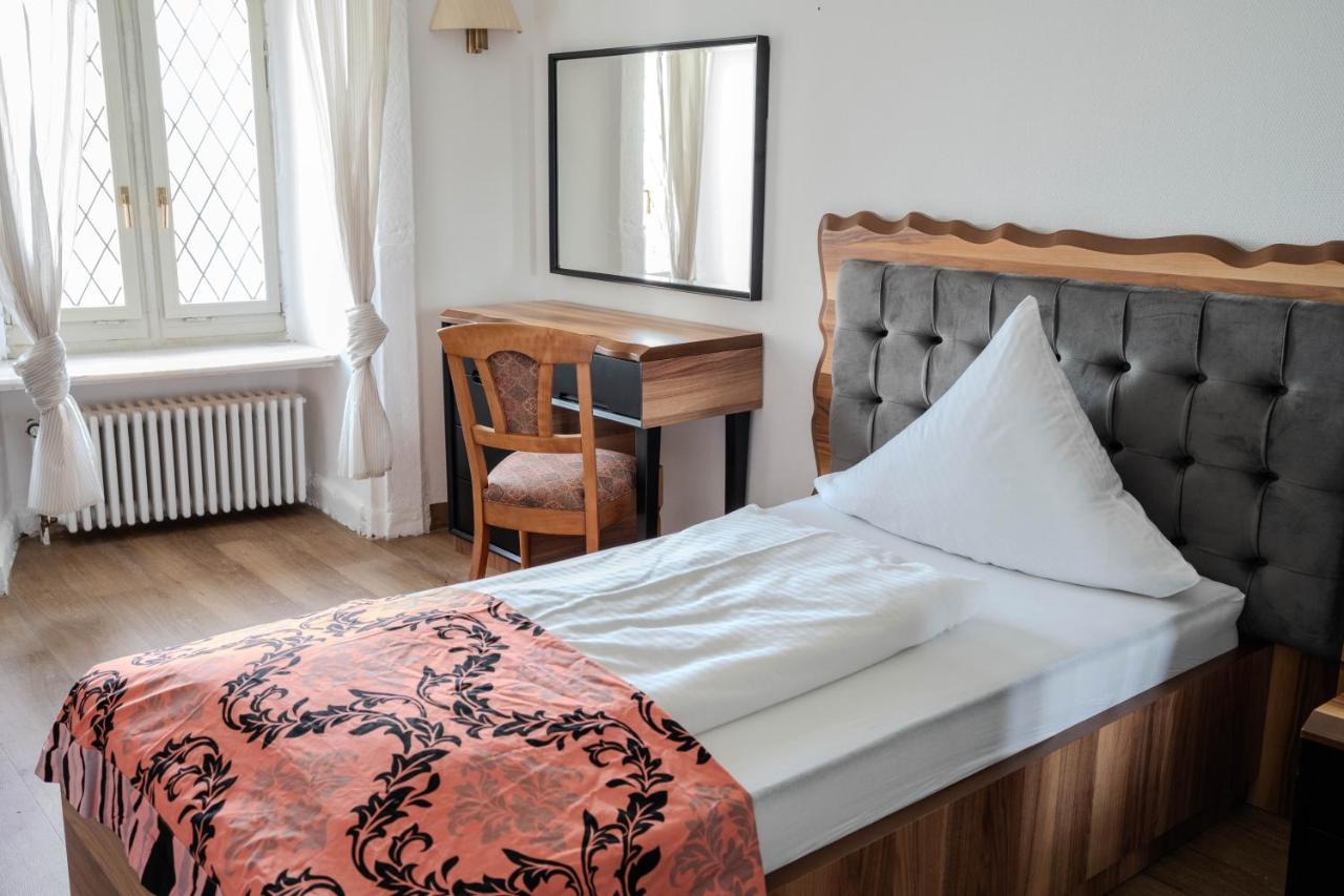 Eventlocation & Hotel Schloss Neuburg Obrigheim Екстер'єр фото
